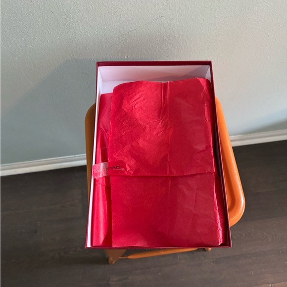 FERRAGAMO GIFT BOX - Picture 2 of 4